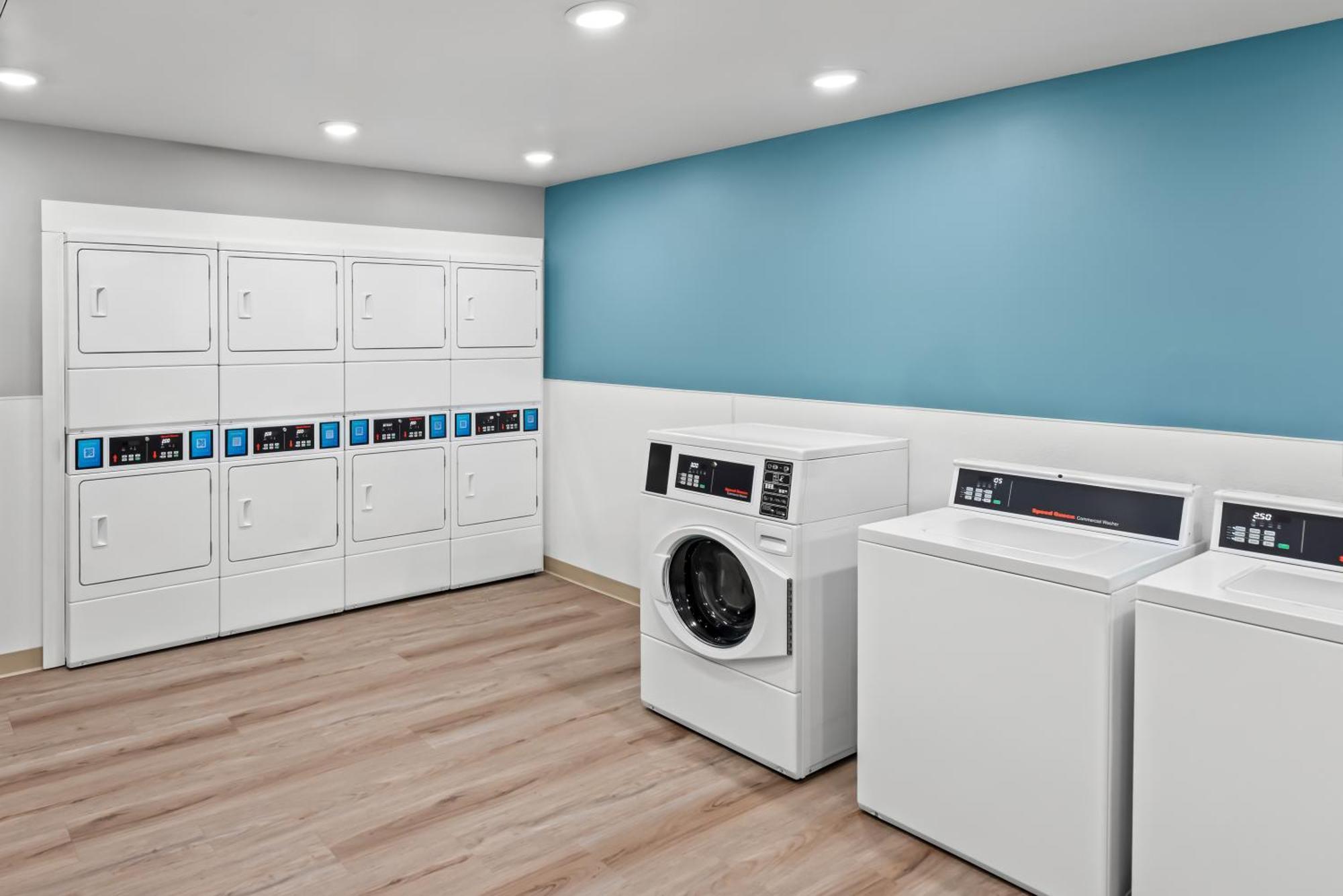 Woodspring Suites Coralville Iowa City Εξωτερικό φωτογραφία