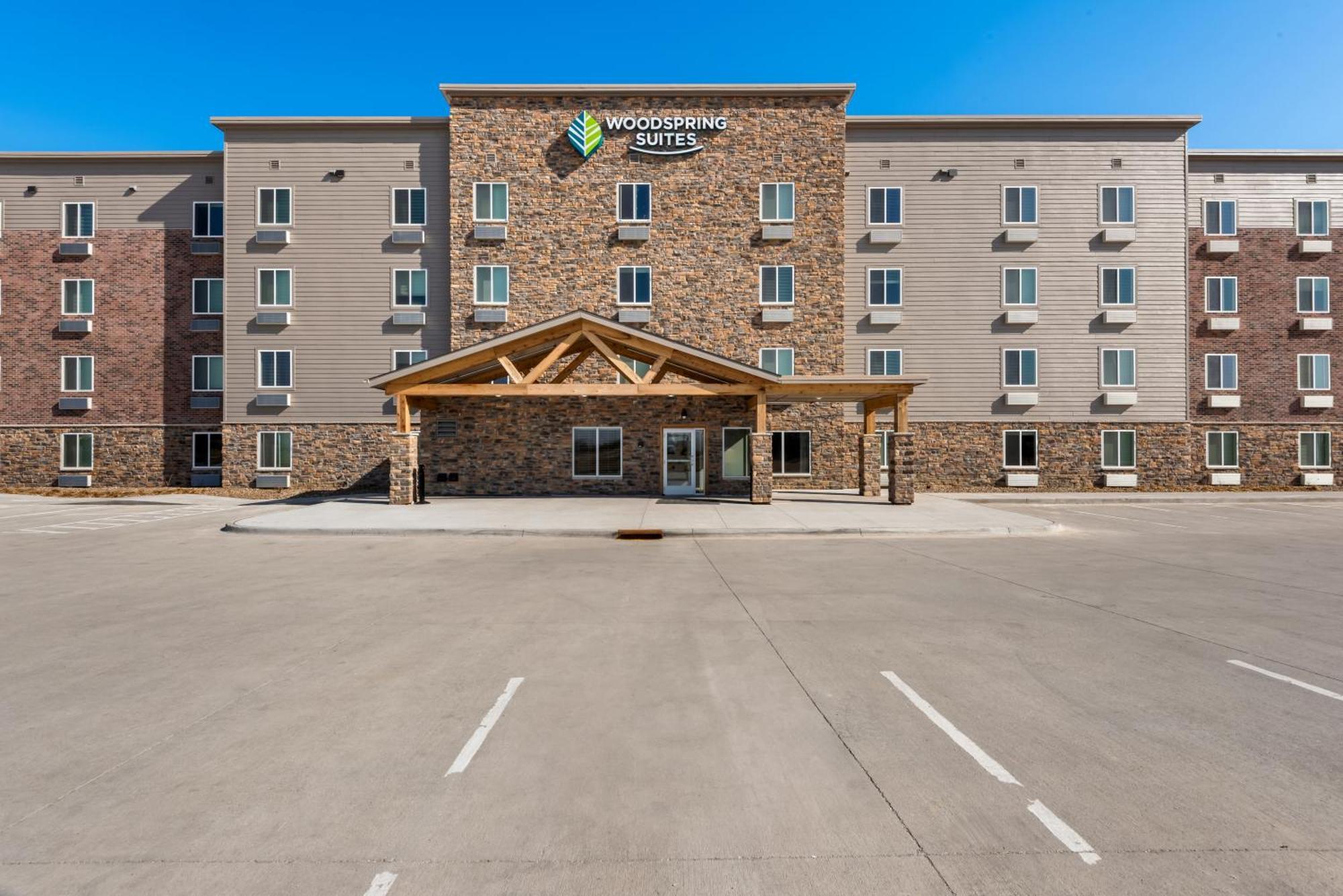 Woodspring Suites Coralville Iowa City Εξωτερικό φωτογραφία